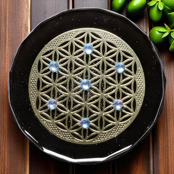 Flower of Life Crystal and Brass Orgonite Grid - Picture 3 of 3
